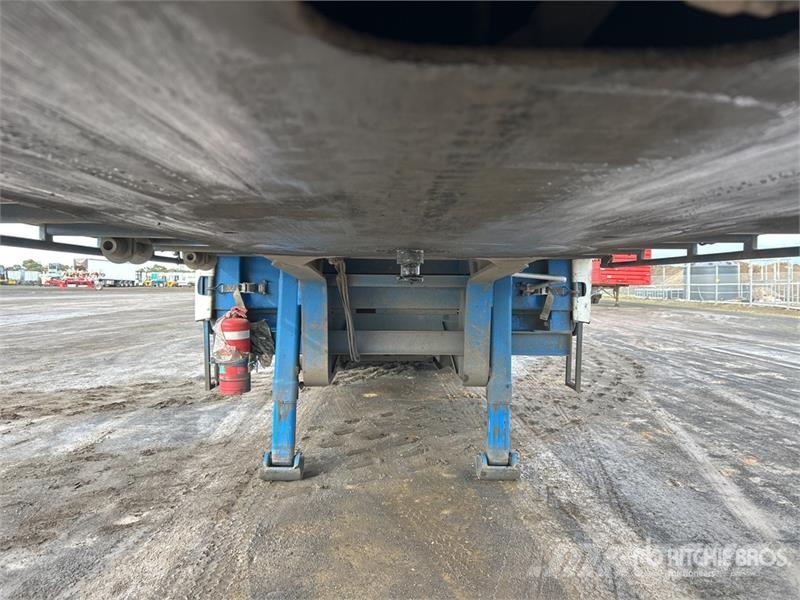 Vawdrey 7.3 m Tri/A B-Double Lead Step Deck Curtain Side T カーテンサイダートレーラー