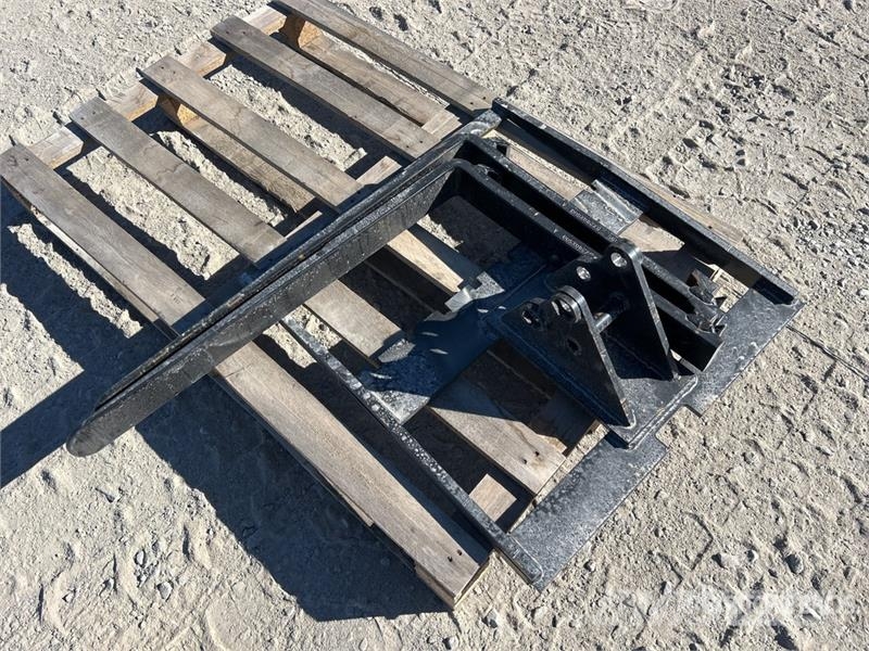 Vicsec 750 mm Excavator Forks - Fits 1-3 ton (Unused) Other components