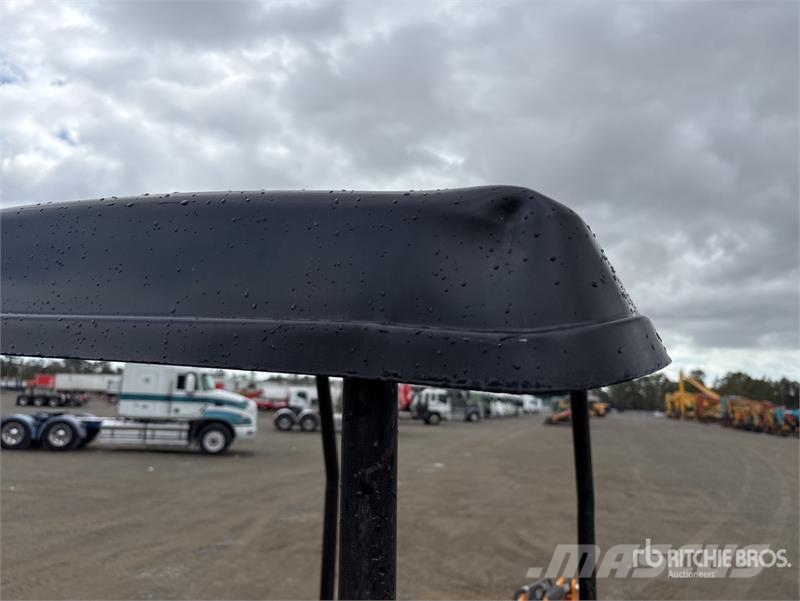 Vicsec VC13D Mini Excavator (Unused) Mini excavators < 7t