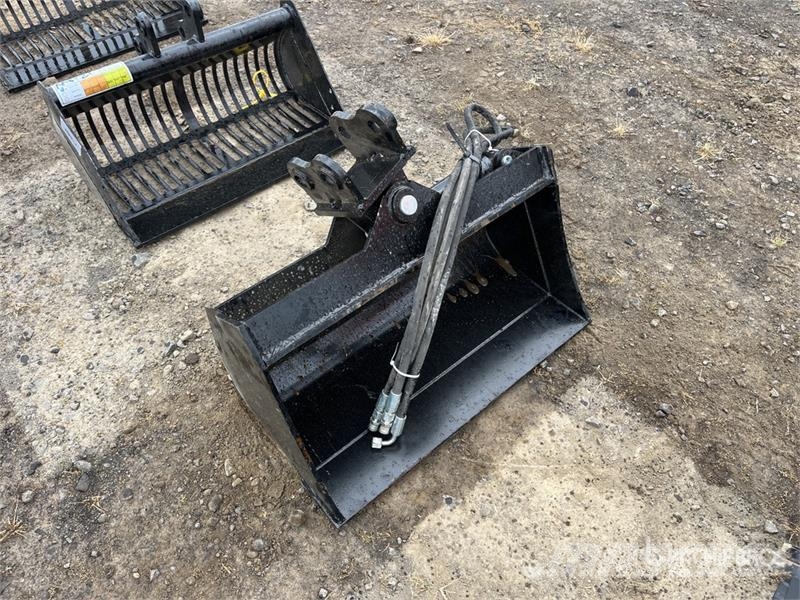 Vicsec VCT600 24 in Hydraulic Tilting Excavator Bucket (U Kašike / Korpe