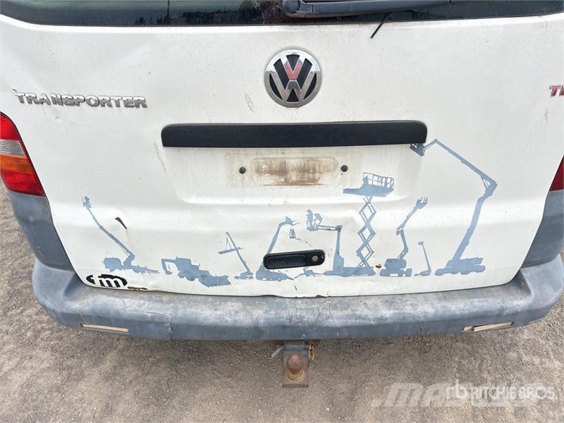 Volkswagen Transporter Passenger Van Lieferwagen