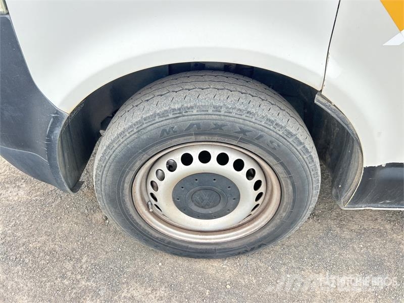 Volkswagen Transporter Passenger Van Lieferwagen