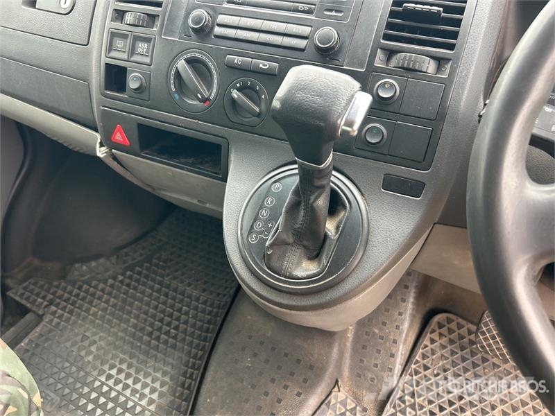 Volkswagen Transporter Passenger Van Lieferwagen