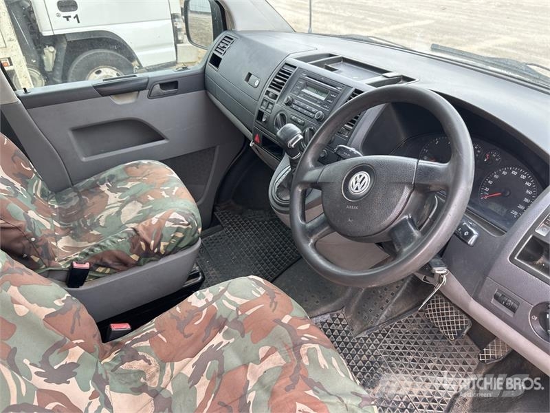 Volkswagen Transporter Passenger Van Lieferwagen