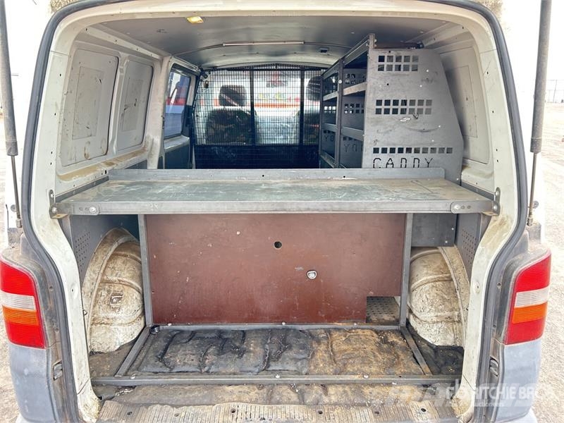 Volkswagen Transporter Passenger Van Lieferwagen