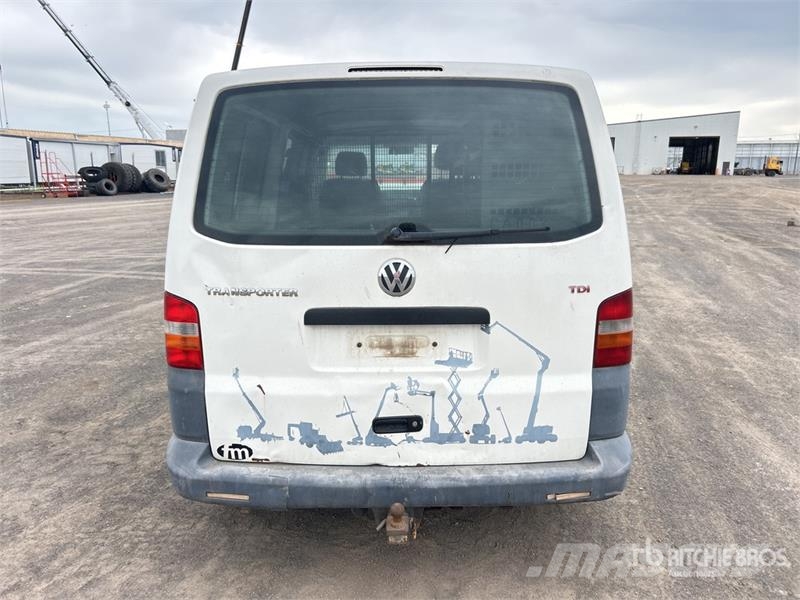 Volkswagen Transporter Passenger Van Lieferwagen
