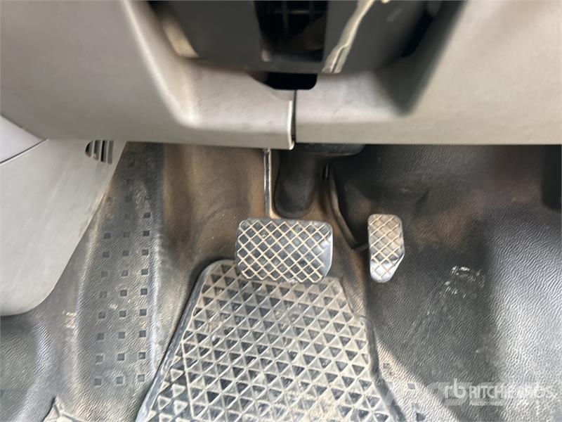 Volkswagen Transporter Passenger Van Lieferwagen