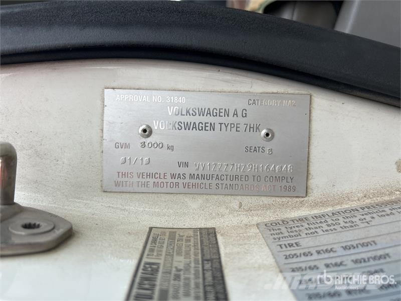 Volkswagen Transporter Passenger Van Lieferwagen