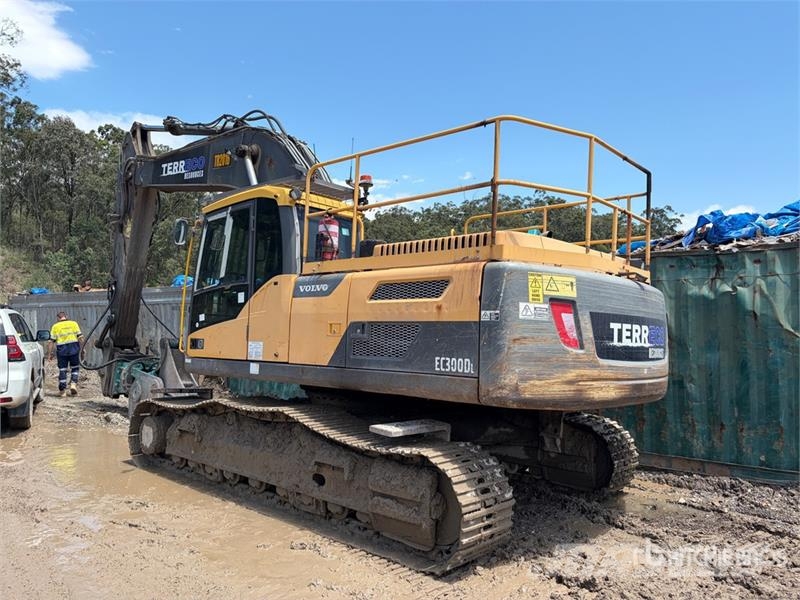 Volvo EC300DL Tracked Excavator Crawler excavators