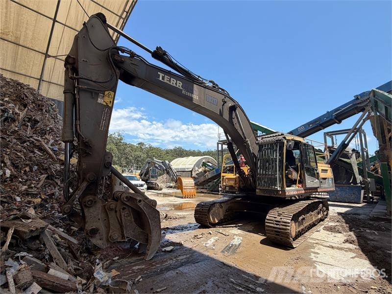 Volvo EC300DL Tracked Excavator Crawler excavators