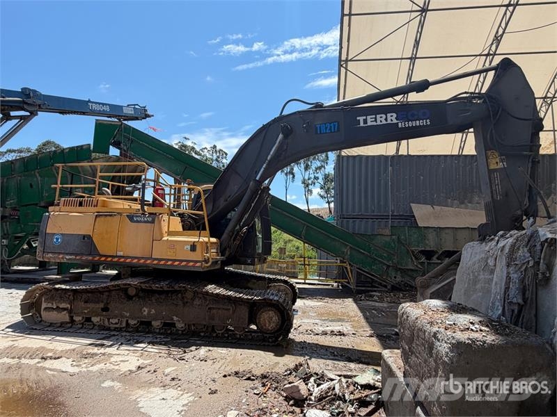 Volvo EC300DL Tracked Excavator Crawler excavators