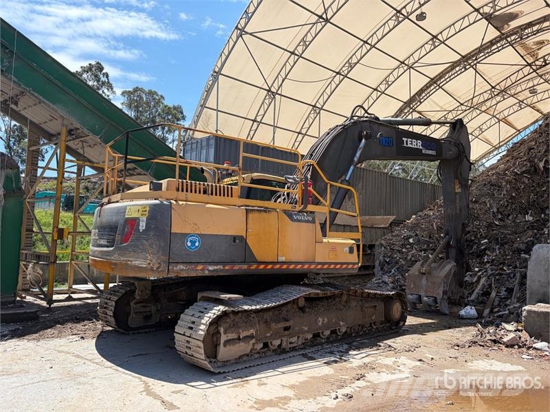 Volvo EC300DL Tracked Excavator Crawler excavators