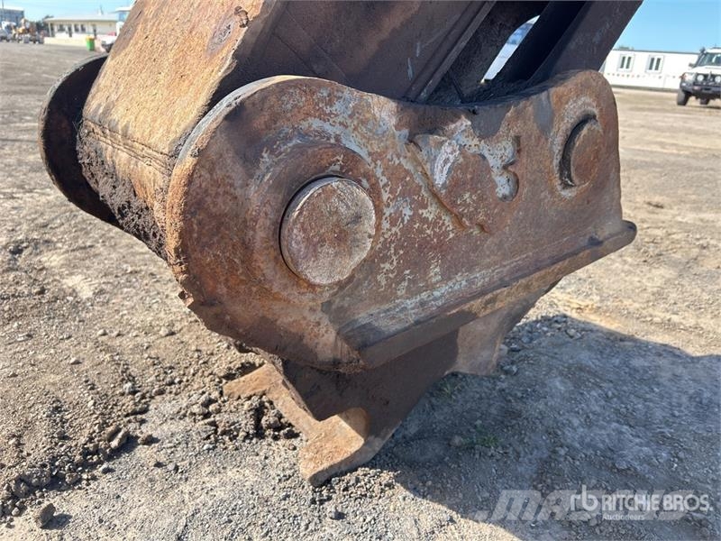 Volvo EC330B LC Tracked Excavator Crawler excavators