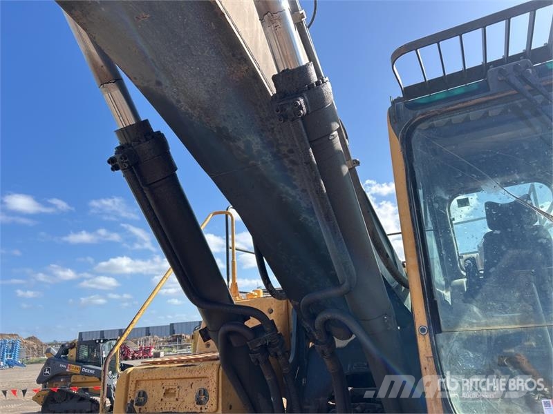 Volvo EC330B LC Tracked Excavator Crawler excavators