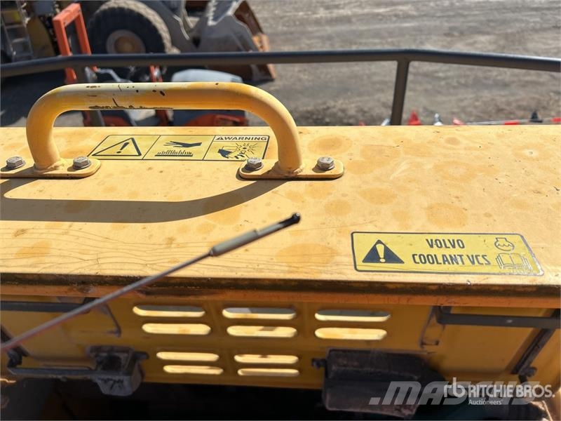 Volvo EC330B LC Tracked Excavator Crawler excavators