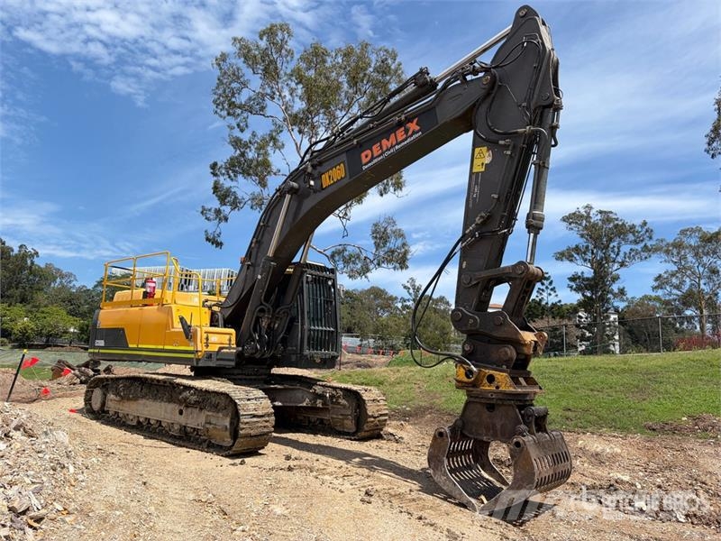 Volvo EC380DL Crawler excavators