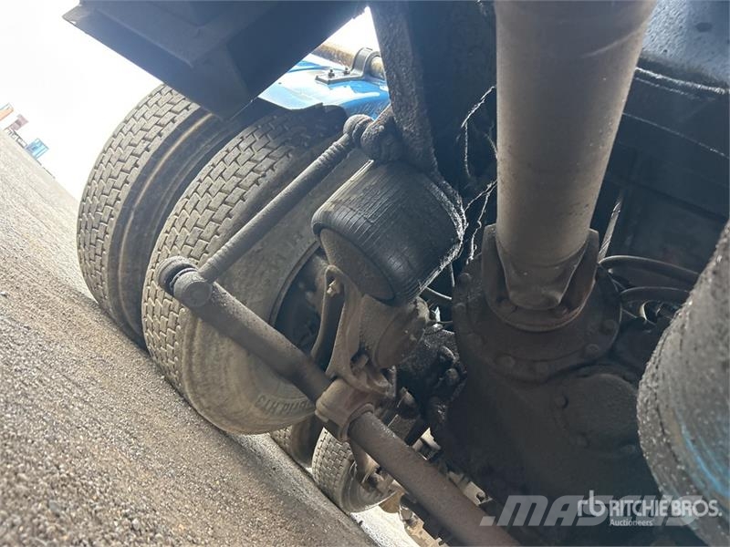 Volvo FH 6x4 Sleeper Hooklift Truck Грузовики-Мультилифты