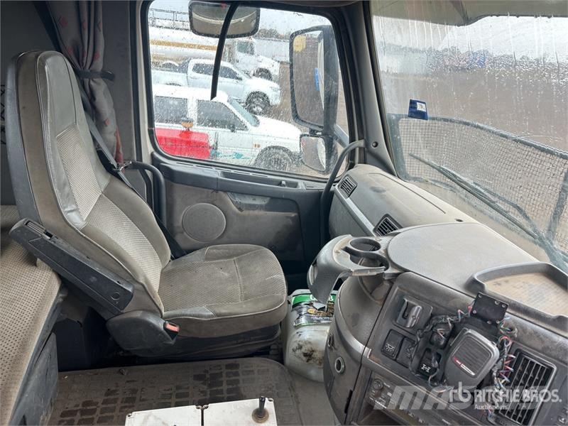 Volvo FH 6x4 Sleeper Hooklift Truck Грузовики-Мультилифты