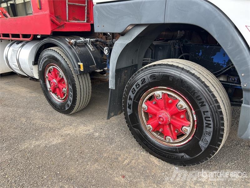 Volvo FH12 8x4 Twin-Steer Rollback Truck Grúas de vehículo