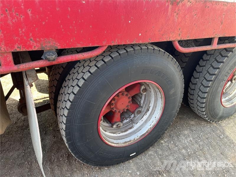 Volvo FH12 8x4 Twin-Steer Rollback Truck Veículos de recuperação