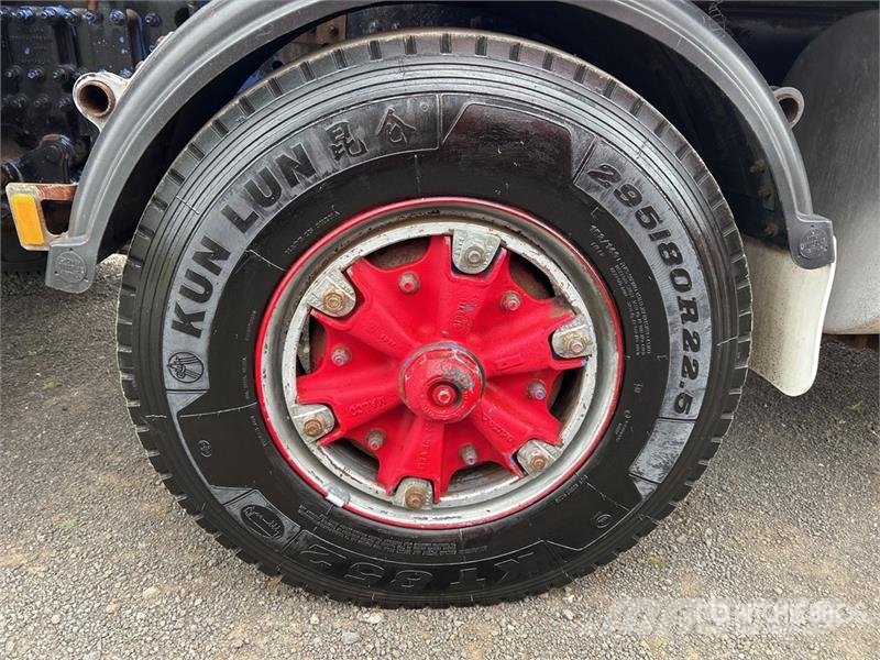Volvo FH12 8x4 Twin-Steer Rollback Truck Grúas de vehículo
