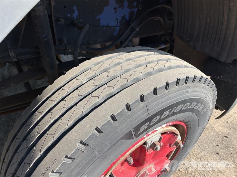 Volvo FH12 8x4 Twin-Steer Rollback Truck Veículos de recuperação