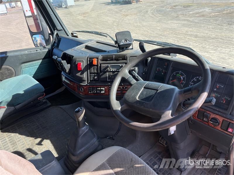 Volvo FH12 8x4 Twin-Steer Rollback Truck Veículos de recuperação