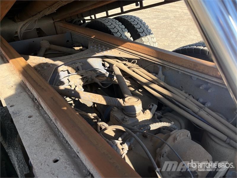 Volvo FH12 8x4 Twin-Steer Rollback Truck Veículos de recuperação