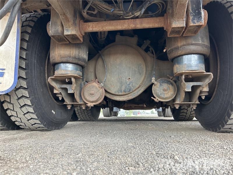Volvo FH12 8x4 Twin-Steer Rollback Truck Grúas de vehículo