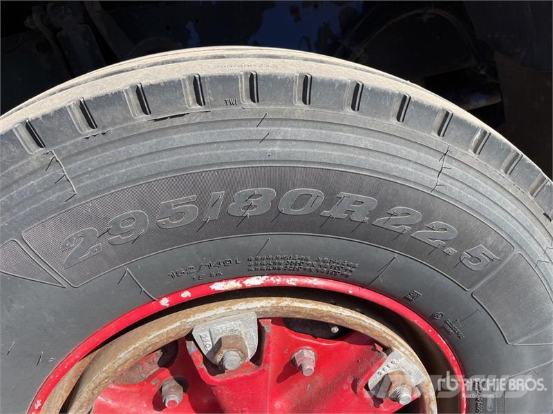 Volvo FH12 8x4 Twin-Steer Rollback Truck Veículos de recuperação