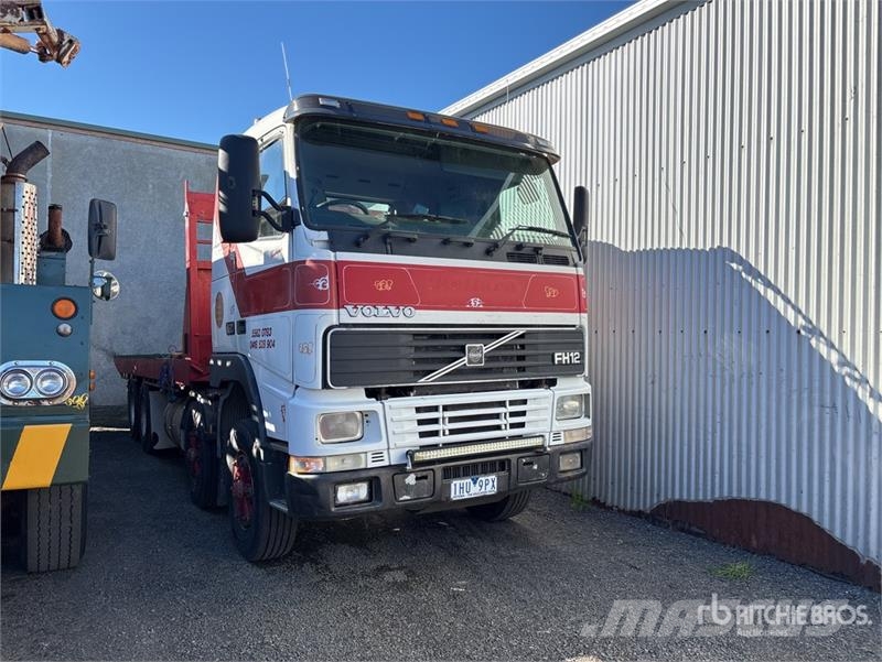 Volvo FH12 8x4 Twin-Steer Rollback Truck Puksiirid