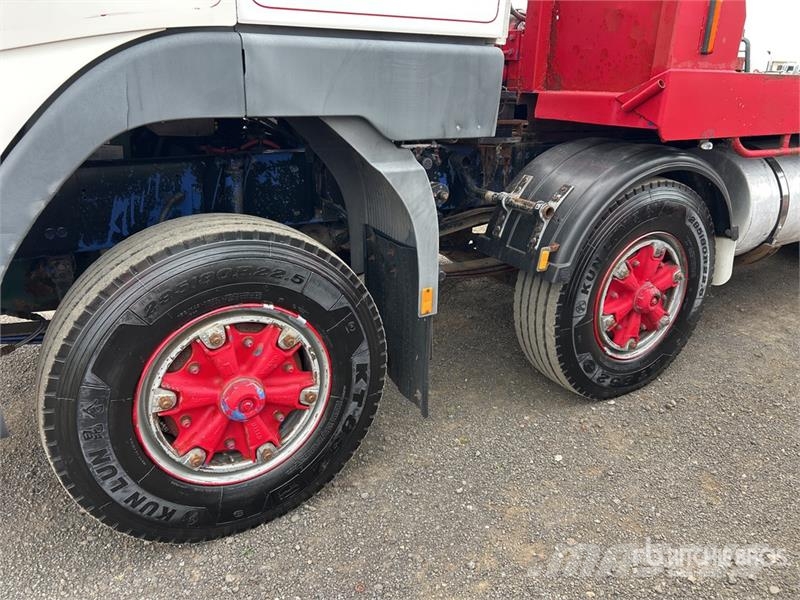 Volvo FH12 8x4 Twin-Steer Rollback Truck Grúas de vehículo