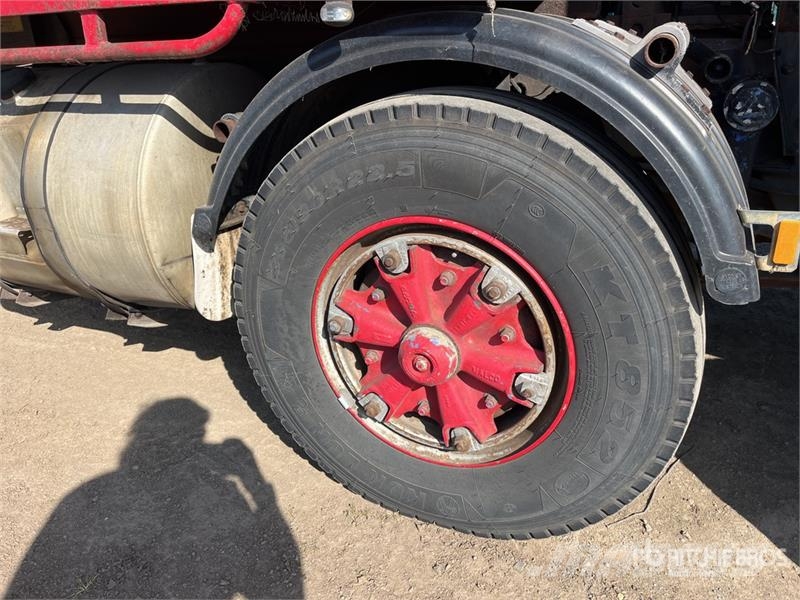 Volvo FH12 8x4 Twin-Steer Rollback Truck Veículos de recuperação