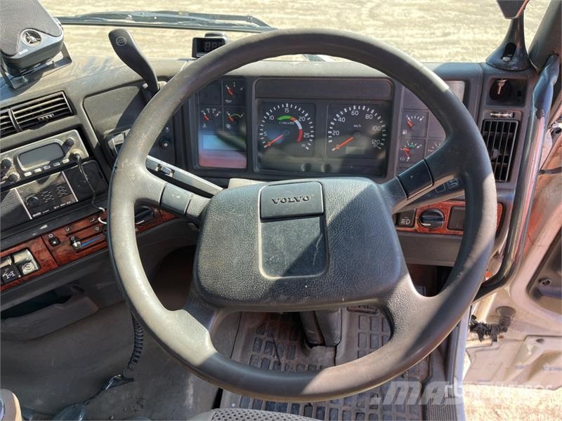 Volvo FH12 8x4 Twin-Steer Rollback Truck Veículos de recuperação