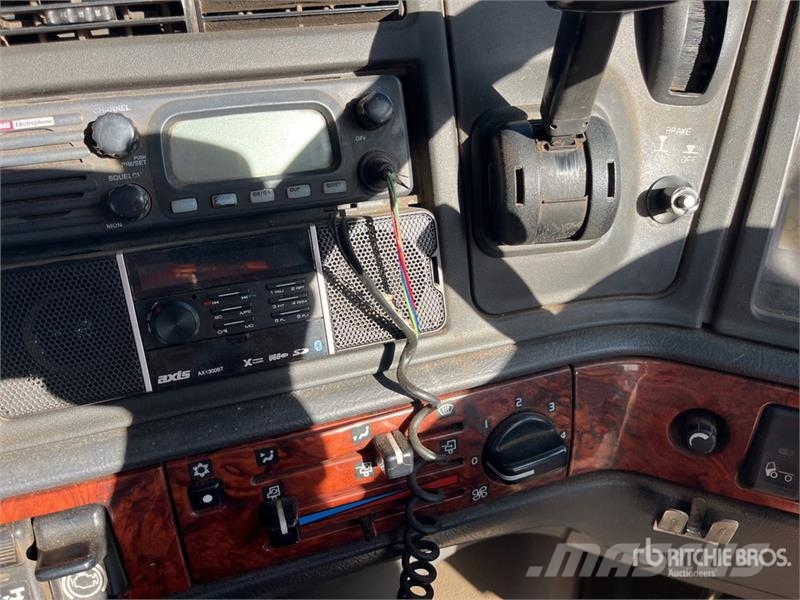 Volvo FH12 8x4 Twin-Steer Rollback Truck Veículos de recuperação