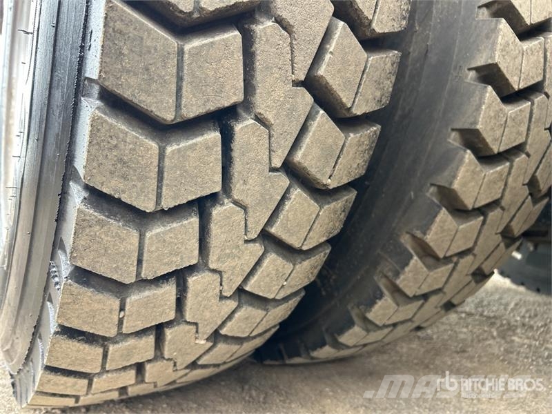 Volvo FH12 8x4 Twin-Steer Rollback Truck Grúas de vehículo