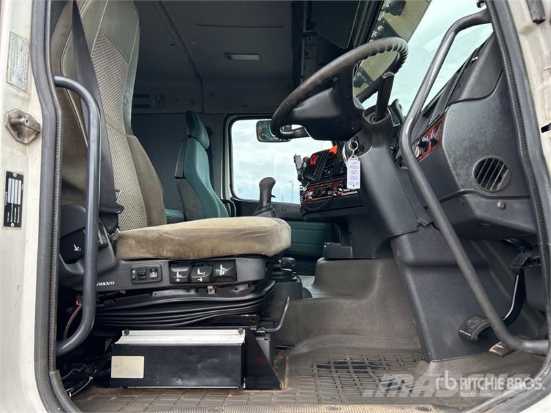 Volvo FH12 8x4 Twin-Steer Rollback Truck Grúas de vehículo