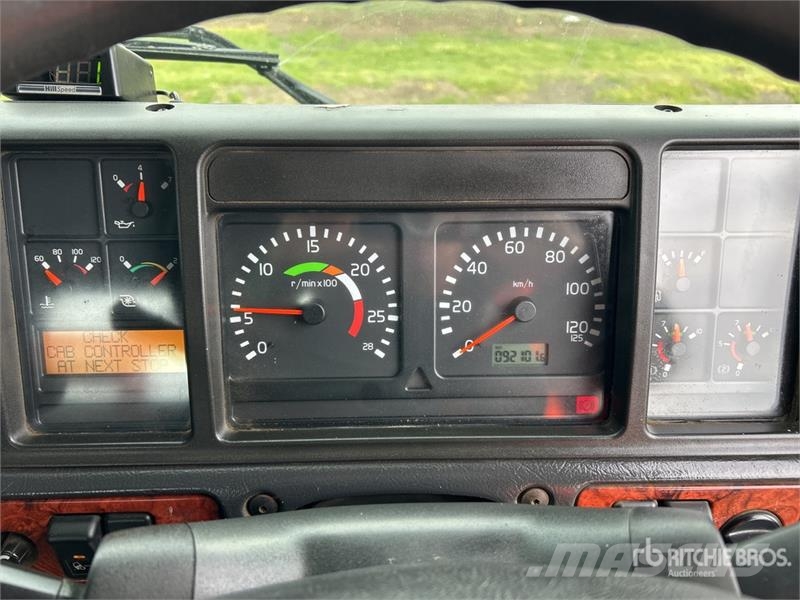 Volvo FH12 8x4 Twin-Steer Rollback Truck Grúas de vehículo