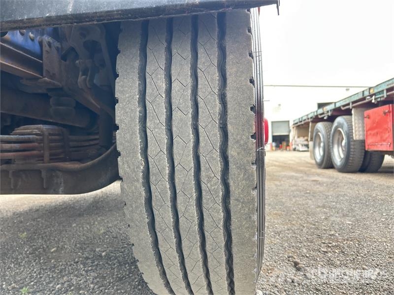 Volvo FH12 8x4 Twin-Steer Rollback Truck Grúas de vehículo