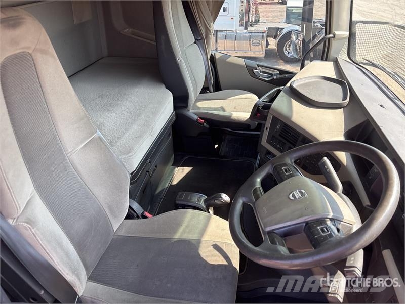 Volvo FH13 Naudoti vilkikai