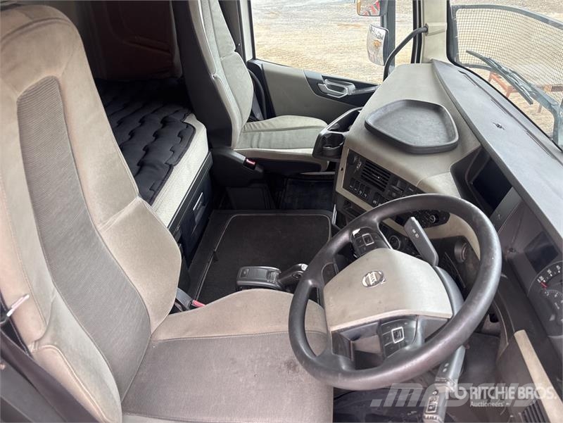 Volvo FH13 6x4 T/A Dump Truck Tipper trucks