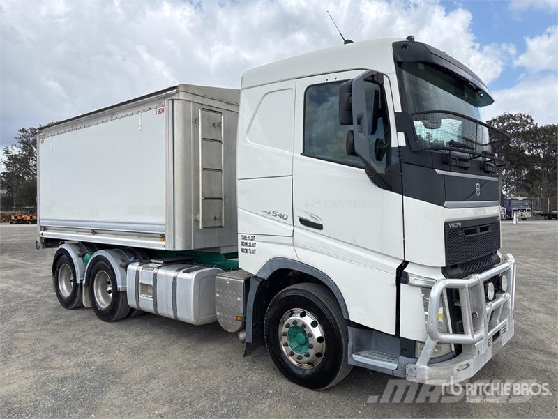 Volvo FH13 6x4 T/A Dump Truck Tipper trucks