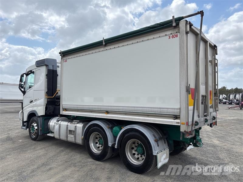Volvo FH13 6x4 T/A Dump Truck Tipper trucks