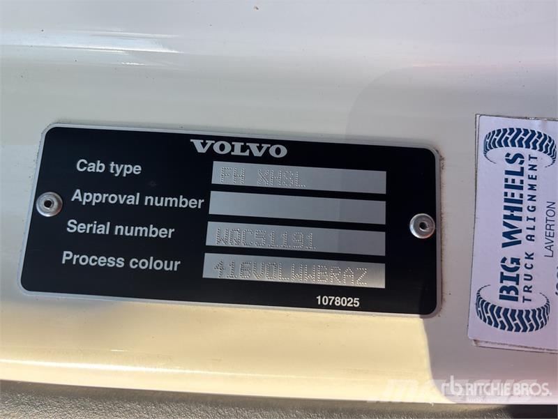 Volvo FH16 Globetrotter 6x4 T/A Sleeper Truck Tractor Trekkers