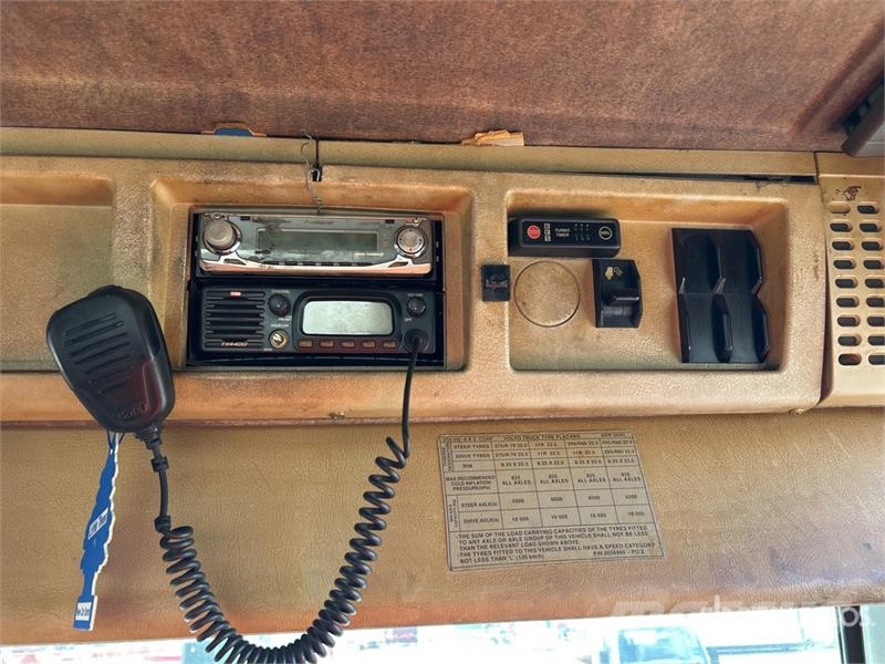 Volvo FL10 4x2 Moving 9670L x 3080H Van Truck Box trucks