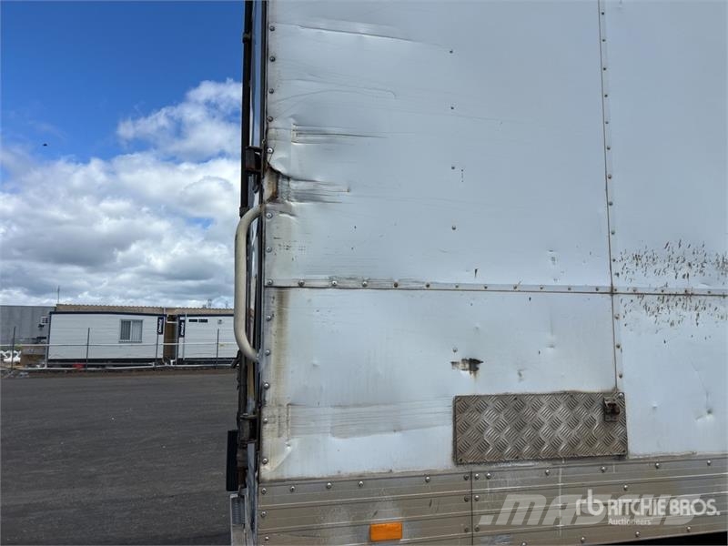 Volvo FL10 4x2 Moving 9670L x 3080H Van Truck Box trucks