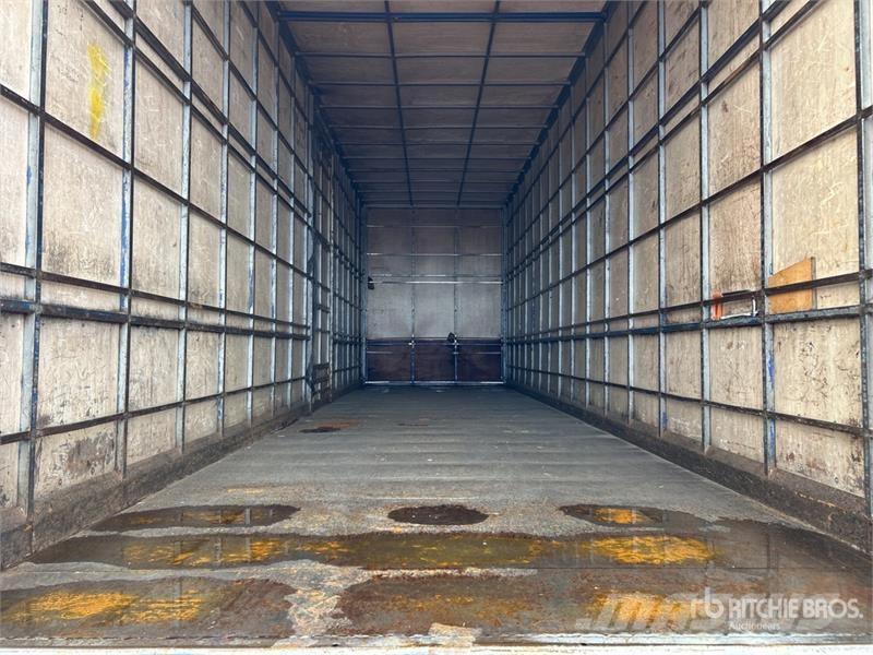 Volvo FL10 4x2 Moving 9670L x 3080H Van Truck Box trucks