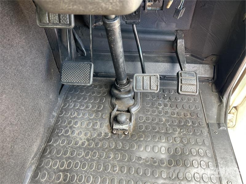 Volvo FL10 4x2 Moving 9670L x 3080H Van Truck Box trucks