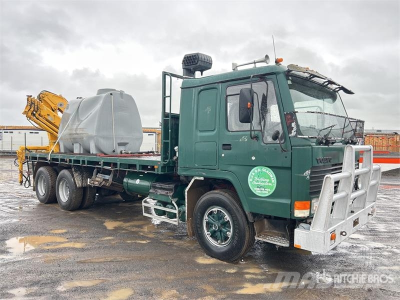 Volvo FL10 6x4 w/1997 Ferrari 718 5.5 t Knuckle Boom Fla 크레인 트럭