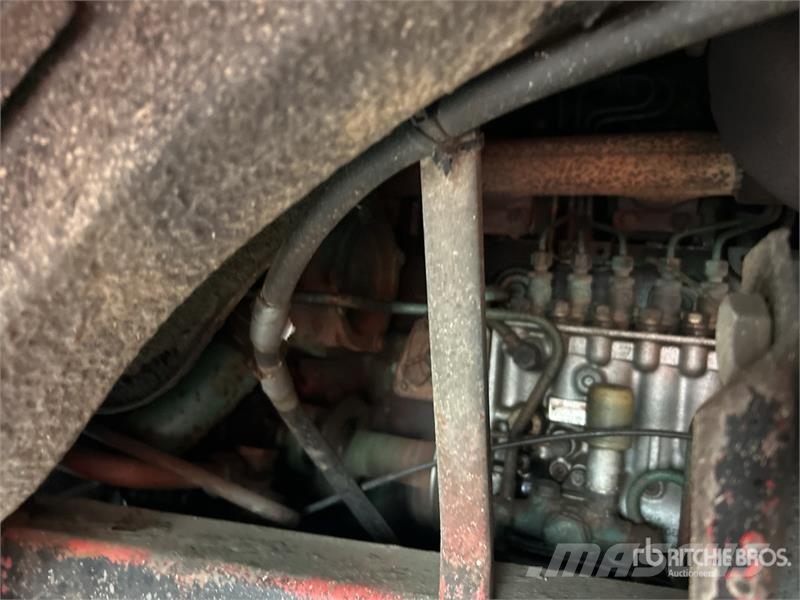 Volvo FL10 6x4 w/1997 Ferrari 718 5.5 t Knuckle Boom Fla 크레인 트럭